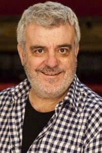 Millán Salcedo in Aquí huele a muerto... (¡Pues yo no he sido!)
