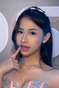Angelia Livie in Lampor: Keranda Terbang
