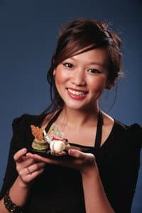 Nathalie Nguyen in Les ficelles