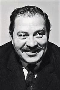 Roberto Camardiel in El caserío