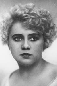 Hedda Vernon in Puppchen
