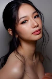 Kaori Oinuma in He's Into Her: The Movie Cut
