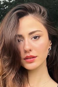 Sema Gültekin in Bir Kar Tanesinin Ömrü