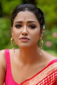 Sohini Sarkar in Bibaho Diaries