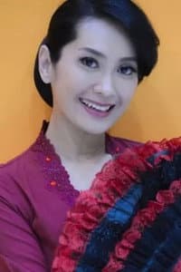 Elizabeth Christine in Janin Iblis Neraka