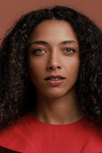 Alice Carvalho in Angela