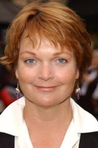 Pamela Reed in Caroline?