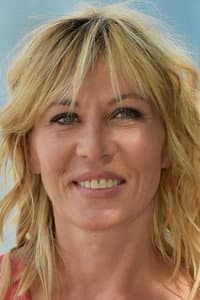 Mathilde Seigner in J'aime beaucoup ce que vous faites