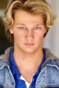 Caden Smith in Bull Shark 3