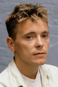 Bernard Sumner in Bizarre Love Triangle