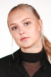 Carolyn Veensalu in Musta pori näkku