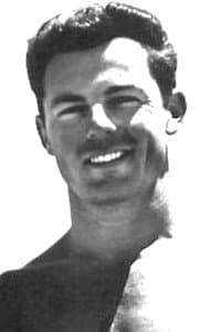 Larry Carr in Os Carrascos Estão Entre Nós