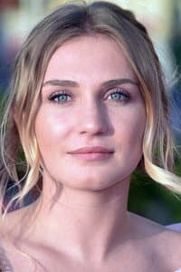 Laëtitia Clément in Luna