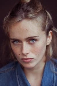 Alienor Bouvier in Alcools