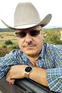 Rafael Barragan in Los Traficantes