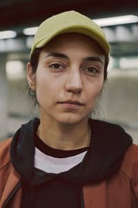 Lara Chedraoui in Gun