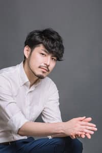 Takafumi Akutsu in Nhắm Mắt Thấy Mùa Hè