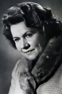 Nina Sazonova in Живет такой парень