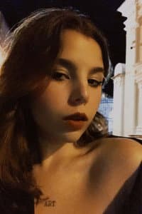 Mariana Melo in O Visionário: A Poesia de Murilo Mendes