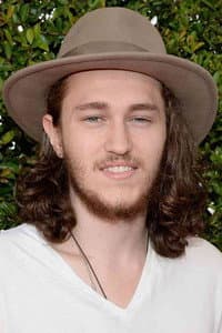 Braison Cyrus in Miley: The Movement