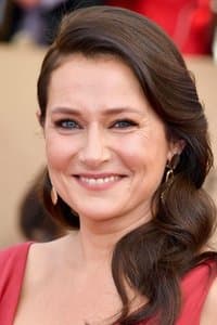 Sidse Babett Knudsen in Drengen der ville gøre det umulige