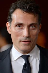 Rufus Sewell in Scoop