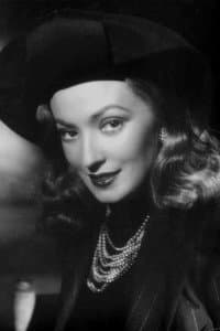 Doris Duranti in Giarabub