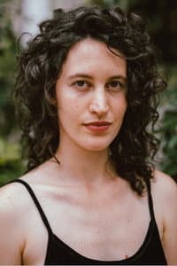 Ines Bushatsky in Às Três