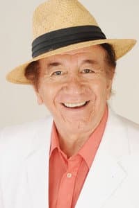 Trini López in The Reluctant Heroes