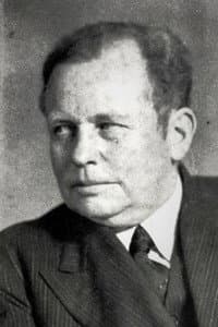 Egil Hjorth-Jenssen in Oss atomforskere i mellom