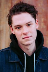 Evan Daves in Porno