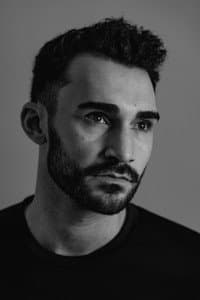 Elliott Allison in Bang