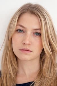 Isabella Wolf in Unter der Welle