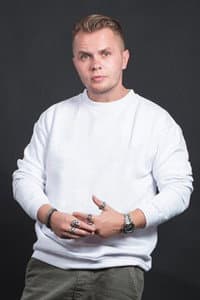 Codin Maticiuc in 9 povesti de dragoste si ura in izolare