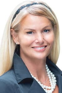 Lisa Robinson in Eagle Island