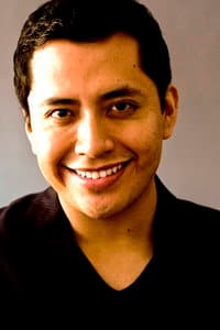 Iván Cortes in Casi una gran estafa