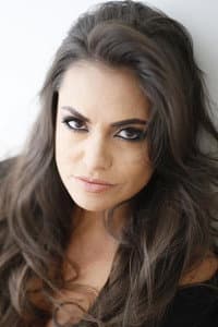 Renata Brás in Zigurate