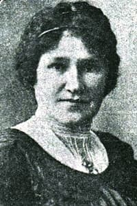 Maria Popova in Под старото небе