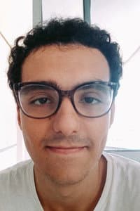 Igor Martins in Peça Para Solidão Solo