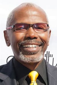 Ernest Lee Thomas in Mega Shark vs. Kolossus