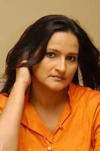 Chandani Seneviratne in Garden of Bones