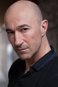 Ross Mullan in Zoo-Head