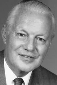 Gerhard Stoltenberg in Sieg im Osten