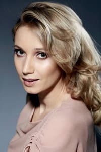 Joanna Orleańska in Zbliżenia