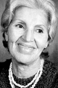 Nouria Kazdarli in Une Si Jeune Paix