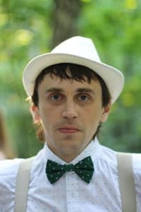 Sasha Svirsky in Unidentifizierte Unflugobjekte (UUO)
