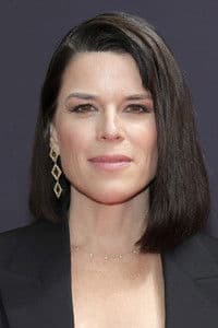 Neve Campbell in Everybody Wants to Be Gen X