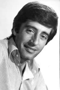 Francisco Cecilio in La mujer es cosa de hombres