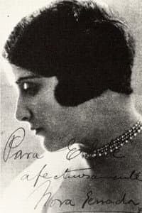 Nora Serrador in Pacto con el Diablo (o el socio, Mr. Davis)
