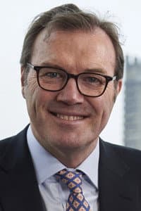 Andrew Morton in Elizabeth Windsor